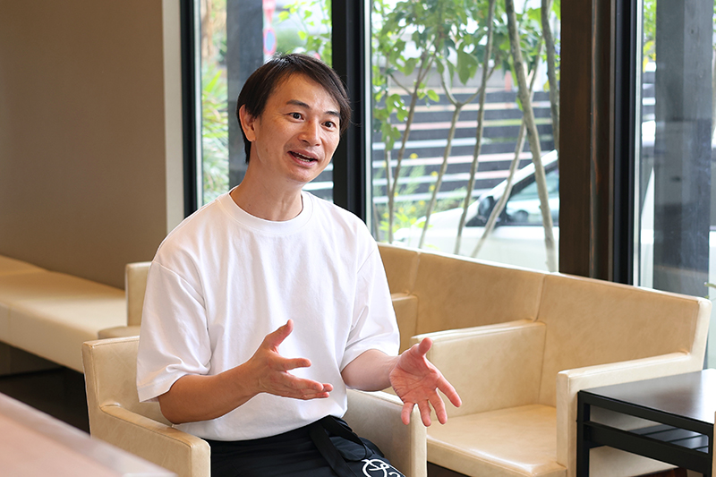 友枝総合歯科・矯正歯科といえばインプラント治療です。ここに力を入れている理由をお聞かせください。